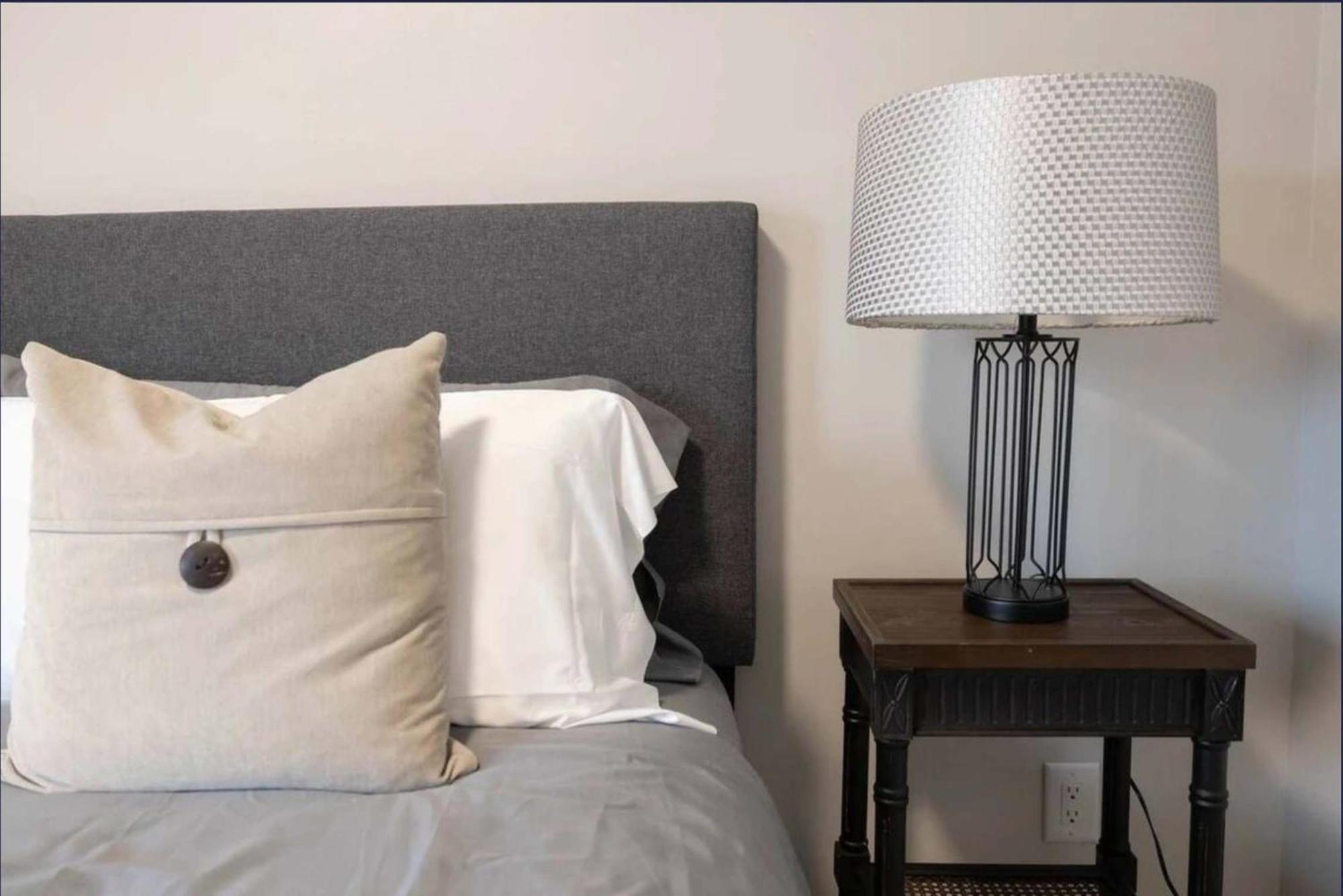טורונטו Casa St Clair - Suite -Style Suite W Lrg Patio מראה חיצוני תמונה